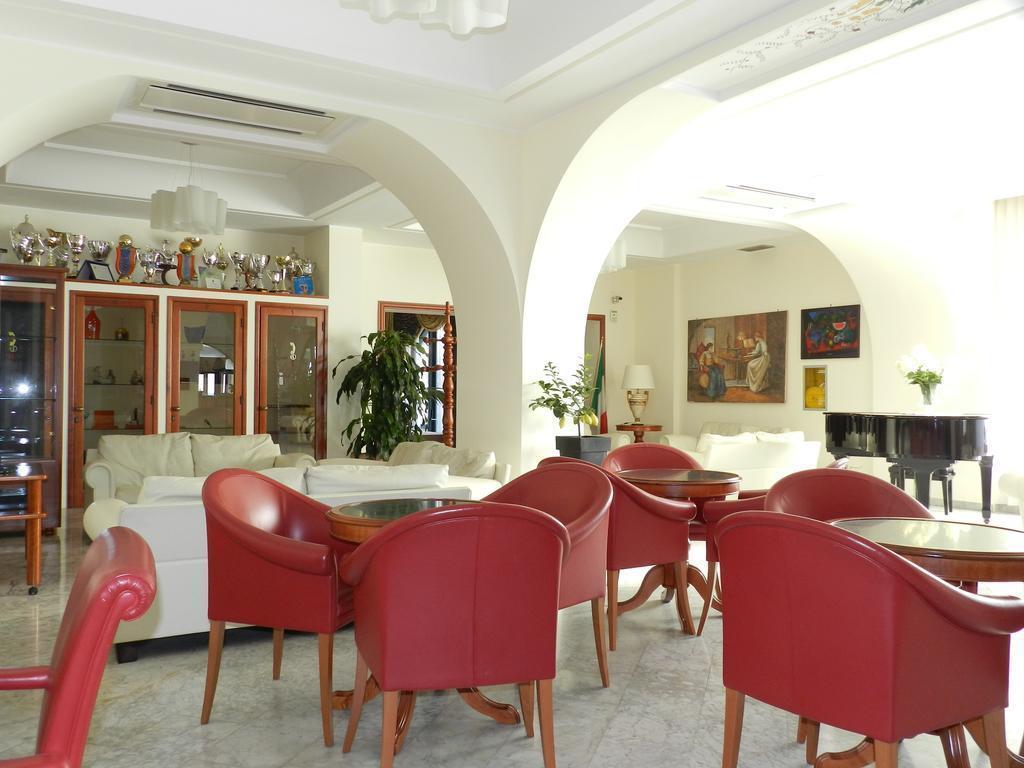 Hotel Il Mulino Capo dʼOrlando Eksteriør billede