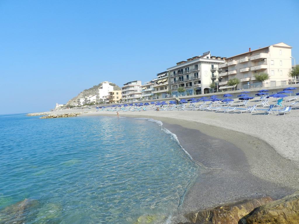 Hotel Il Mulino Capo dʼOrlando Eksteriør billede